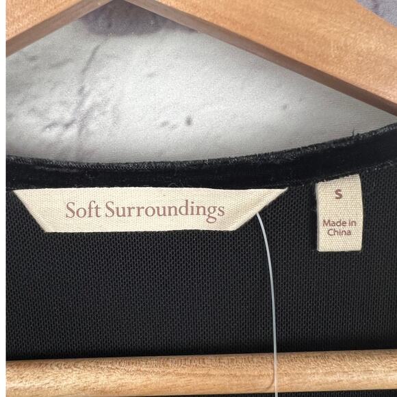 NWT‎ SOFT SURROUNDINGS Women's S Black Velvet Alyssa Knit Surplice V-Neck Top - Picture 7 of 12